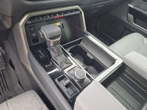 Used 2024 Toyota Sequoia Limited image 17