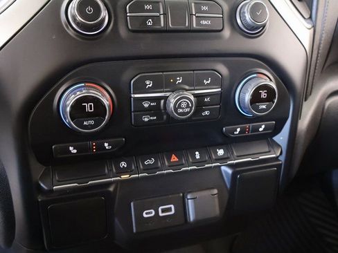 Used 2021 Chevrolet Silverado 1500 LT image 7