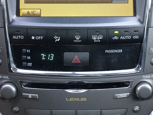 Used 2011 Lexus IS 350 w/ Premium Pkg Value Edition RWD image 36