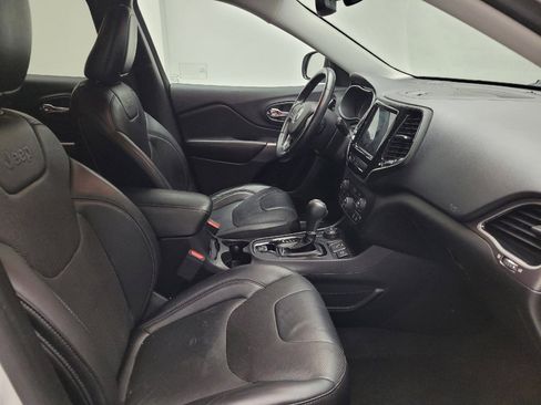 Used 2019 Jeep Cherokee Limited AWD/4WD image 21