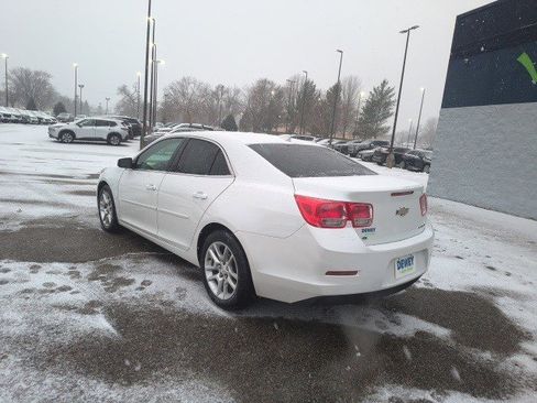 Used 2016 Chevrolet Malibu LT image 3