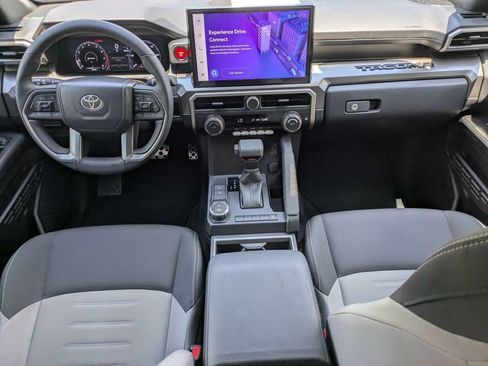 Used 2025 Toyota Tacoma TRD Sport RWD image 30