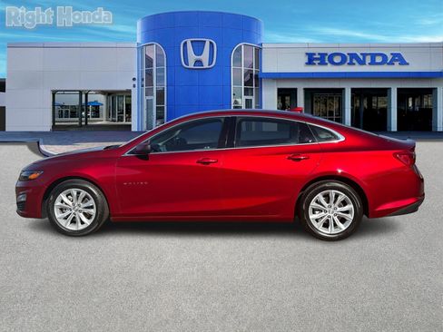 Used 2024 Chevrolet Malibu LT image 3