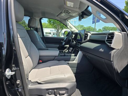 Used 2024 Toyota Tundra Limited AWD/4WD image 12