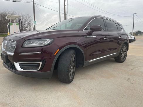 Used 2019 Lincoln Nautilus Reserve image 3
