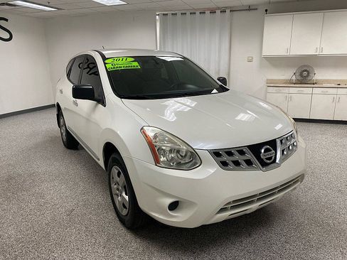 Used 2011 Nissan Rogue S image 3