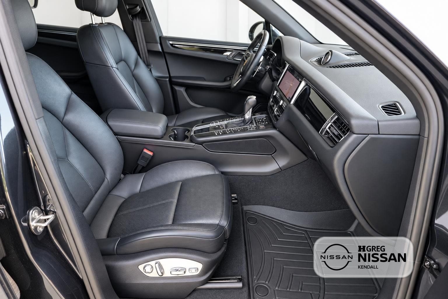 Used 2020 Porsche Macan AWD/4WD image 8
