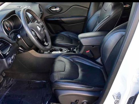 Used 2023 Jeep Cherokee Altitude Lux image 11