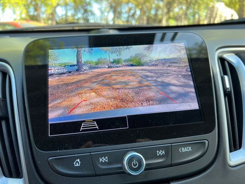 Used 2024 Chevrolet Malibu LT image 21