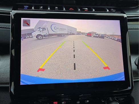 Used 2022 Jeep Grand Cherokee Overland image 16