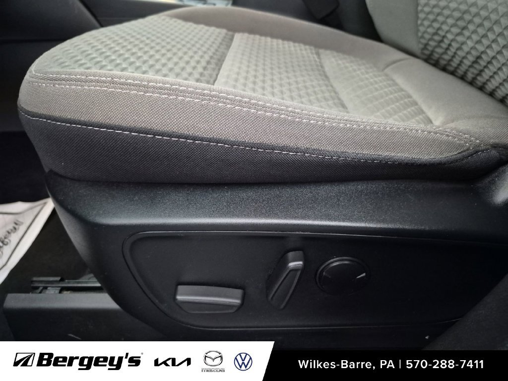 Used 2022 Ford Escape SE w/ Convenience Package FWD image 21
