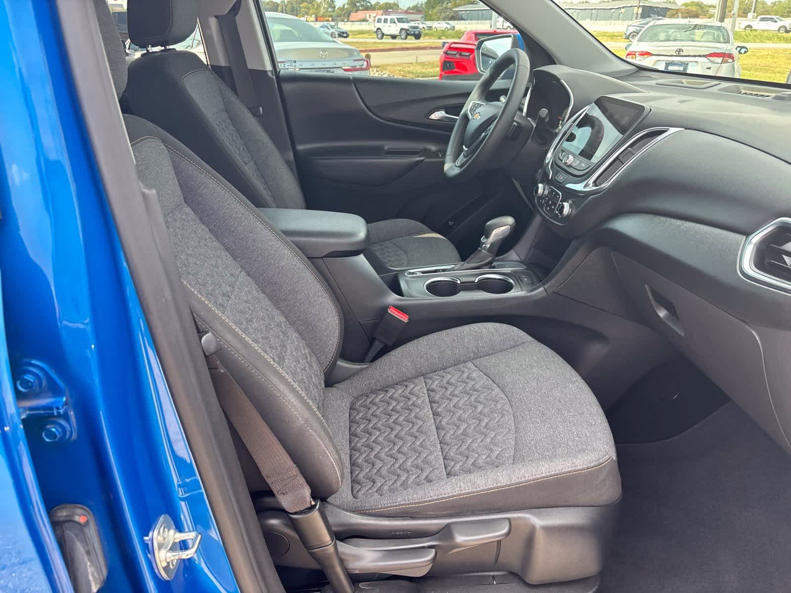 Used 2024 Chevrolet Equinox LT FWD image 12
