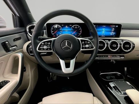 Used 2020 Mercedes-Benz A 220 4MATIC image 8