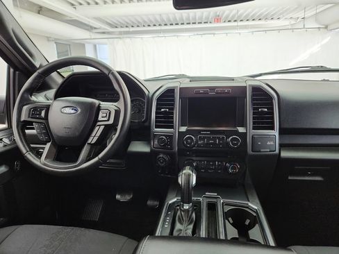Used 2018 Ford F150 XLT w/ Equipment Group 302A Luxury AWD/4WD image 19