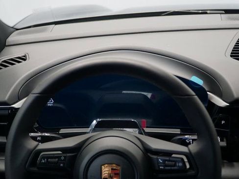 New 2026 Porsche Macan 4 Electric image 18