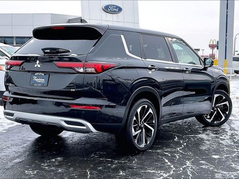 Used 2024 Mitsubishi Outlander SE image 11
