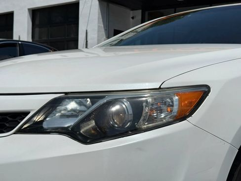 Used 2012 Toyota Camry SE FWD image 33