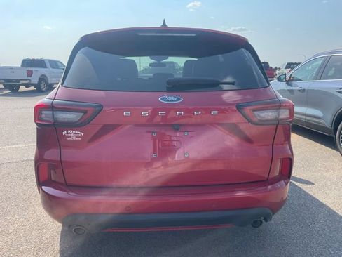 Used 2024 Ford Escape ST-Line w/ Tech Pack #1 FWD image 7