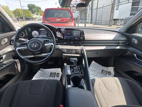 Used 2021 Hyundai Elantra SEL w/ Convenience Package FWD image 29