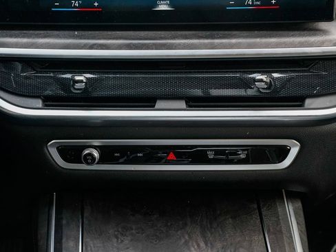 Used 2023 BMW X7 xDrive40i w/ Executive Package image 13