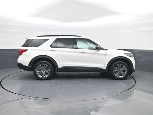 New 2026 Ford Explorer Active w/ Active Comfort Package AWD/4WD image 9