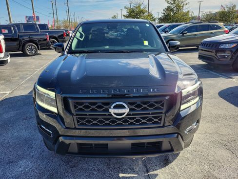 Certified 2023 Nissan Frontier SV w/ Midnight Edition Package image 2