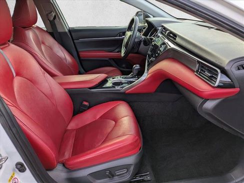 Used 2019 Toyota Camry XSE image 21