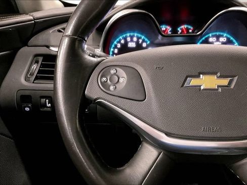 Used 2016 Chevrolet Impala LT w/ Convenience Package FWD image 18