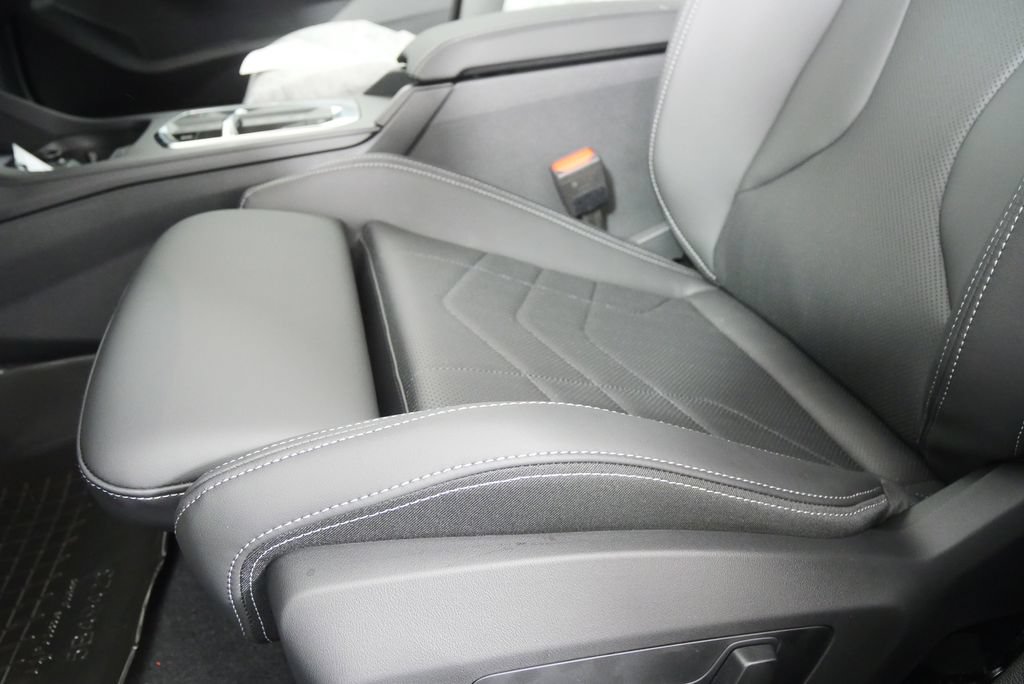 Used 2026 BMW 228i w/ Technology Package FWD image 10
