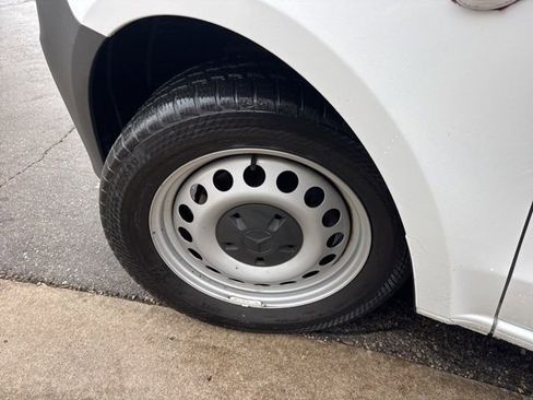 Used 2023 Mercedes-Benz Metris image 10