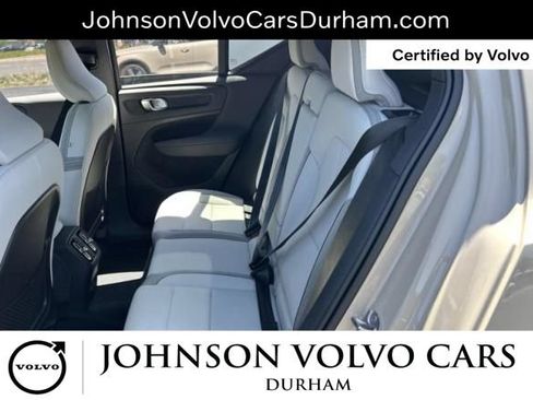 Used 2025 Volvo EX40 Ultra AWD/4WD image 12