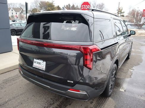 Used 2025 Kia Carnival SX image 5