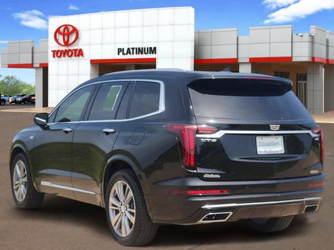 Used 2023 Cadillac XT6 Premium Luxury FWD image 5