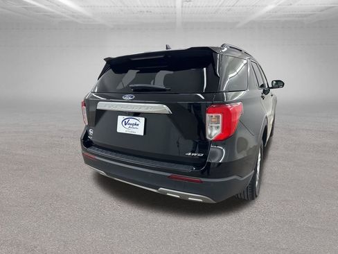 Used 2022 Ford Explorer XLT w/ Equipment Group 202A image 12