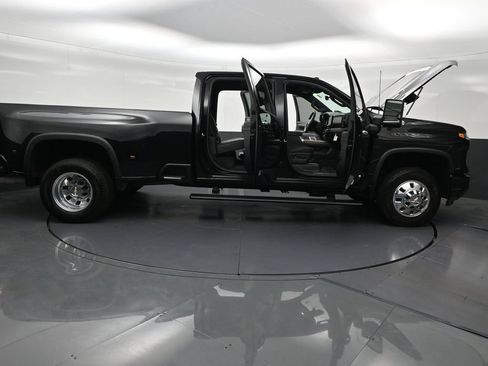 Used 2026 Chevrolet Silverado 3500 High Country w/ High Country Premium Package AWD/4WD image 34