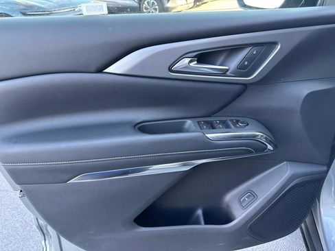 New 2026 Chevrolet Traverse LT w/ Driver Confidence Package FWD image 15