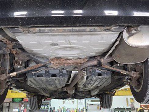 Used 2010 Toyota Camry LE FWD image 39