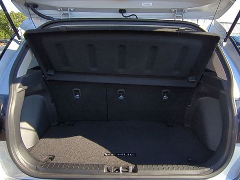 Used 2025 Hyundai Venue SEL image 12