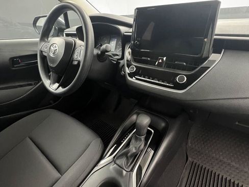 Used 2025 Toyota Corolla LE w/ Convenience Package FWD image 20