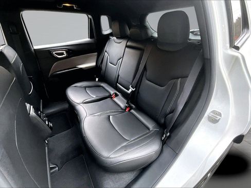 Used 2025 Jeep Compass Limited image 26