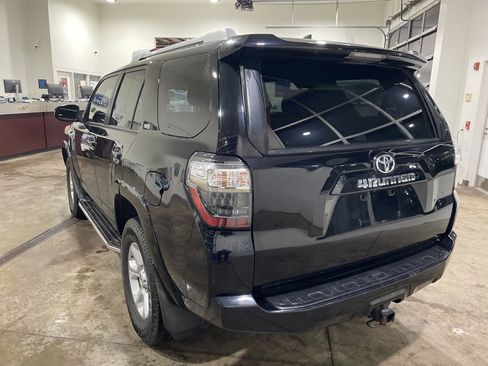 Used 2018 Toyota 4Runner SR5 image 7