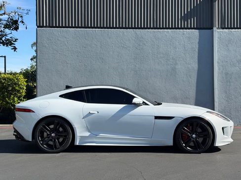 Used 2017 Jaguar F-TYPE R image 3