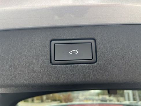 New 2026 Volkswagen Tiguan SE image 24