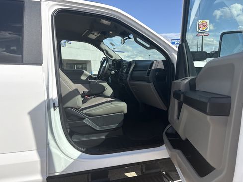 Used 2021 Ford F250 XL w/ STX Appearance Package AWD/4WD image 13