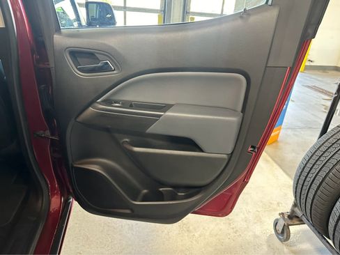 Used 2018 Chevrolet Colorado Z71 image 29