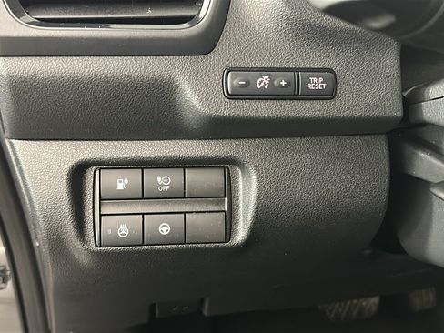 Used 2022 Nissan Leaf SV w/ SV Technology Package FWD image 19