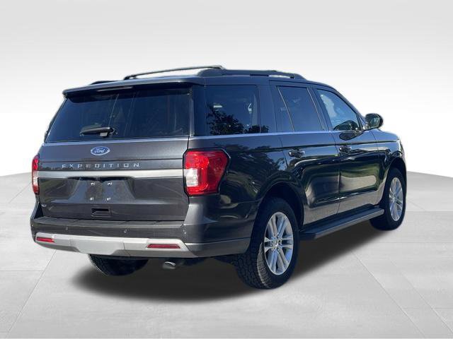 Used 2024 Ford Expedition XLT AWD/4WD image 4
