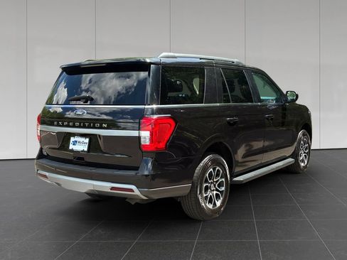 Used 2024 Ford Expedition XLT AWD/4WD image 5