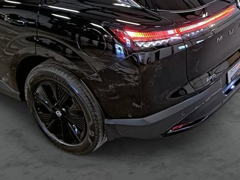 Used 2025 Nissan Murano SV AWD/4WD image 10