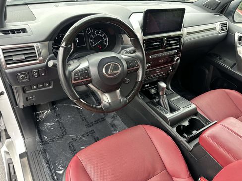 Used 2023 Lexus GX 460 Premium image 2